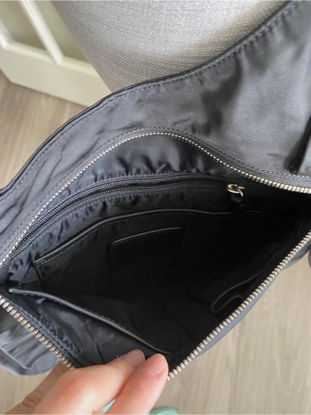 EUC tumi Sumatra voyager black nylon crossbody sling bag - Picture 4 of 6